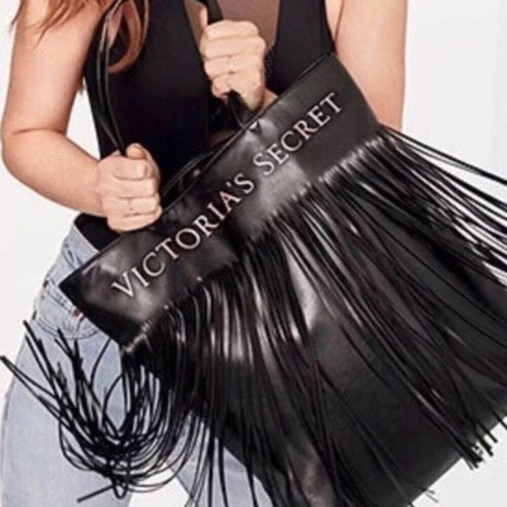 Victoria's Secret Flirty Fringe Tote Bag Black🦄🦄